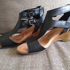 Croft & Barrow Ortholite Black Dress Shoes cute with back zipper